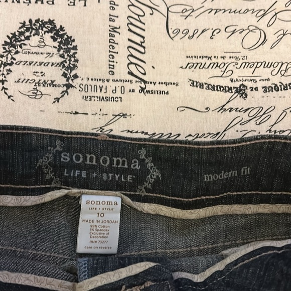 🪩5 for $25🪩
Sonoma Fit Life + Style Denim Skirt with brown belt - Picture 4 of 4